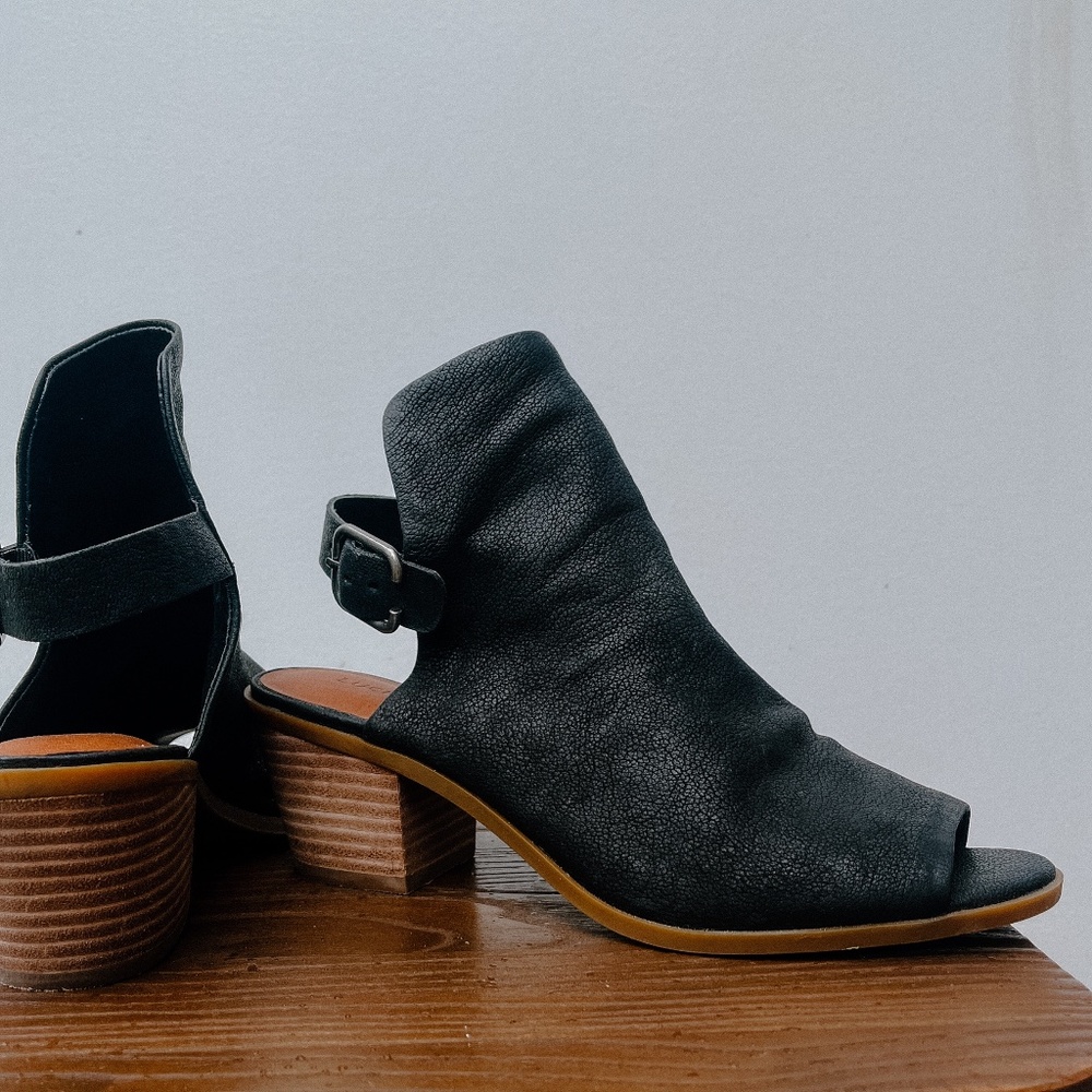 Lucky Brand Bray Leather Heeled Mule Bootie Sandals, Women's Size 7.5 black